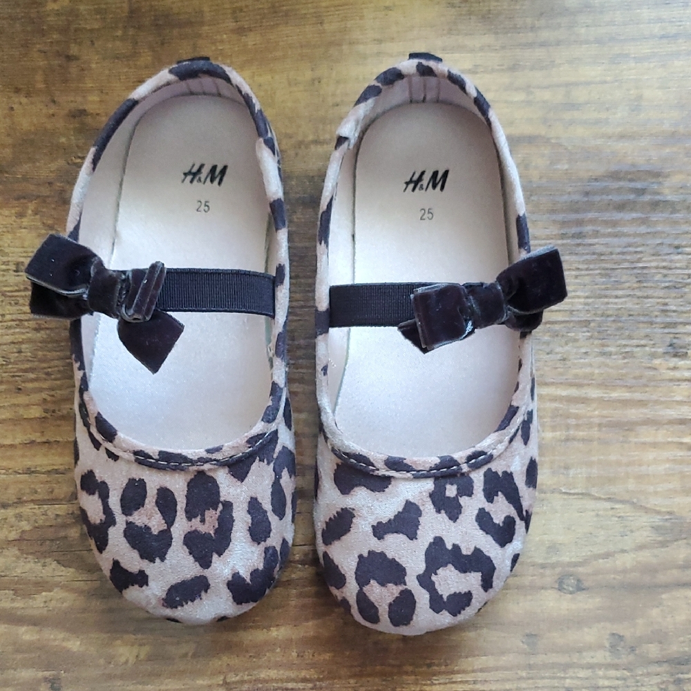 H&M Kids Leopard Print Dress Shoes with Black Bow